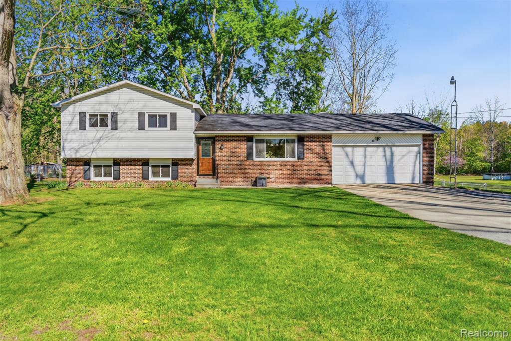 14433 Tuscola Road Clio, MI 48420 - Photo 3 of 43
