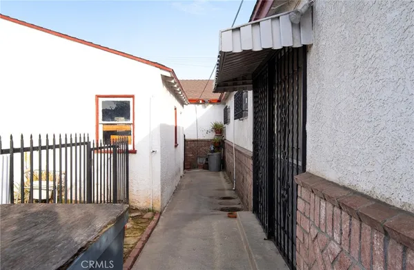 $725,000 | 1805 North Central Avenue, Los Angeles, CA 90059