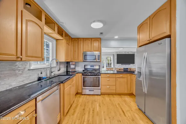 $595,000 | 44 Rozalyn Lane, Laurence Harbor, NJ 08879