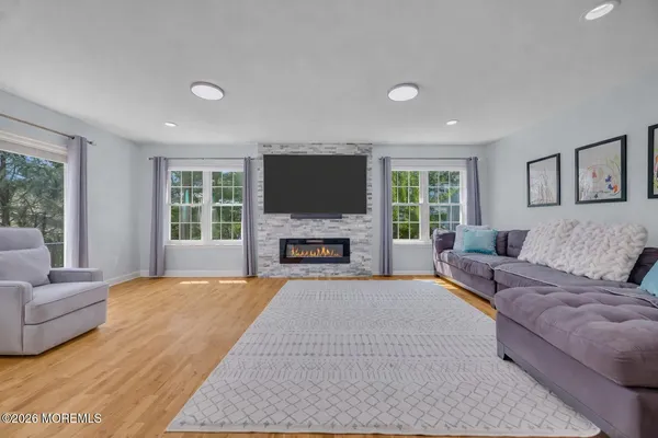 $595,000 | 44 Rozalyn Lane, Laurence Harbor, NJ 08879