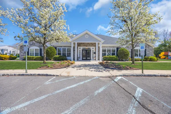 $595,000 | 44 Rozalyn Lane, Laurence Harbor, NJ 08879
