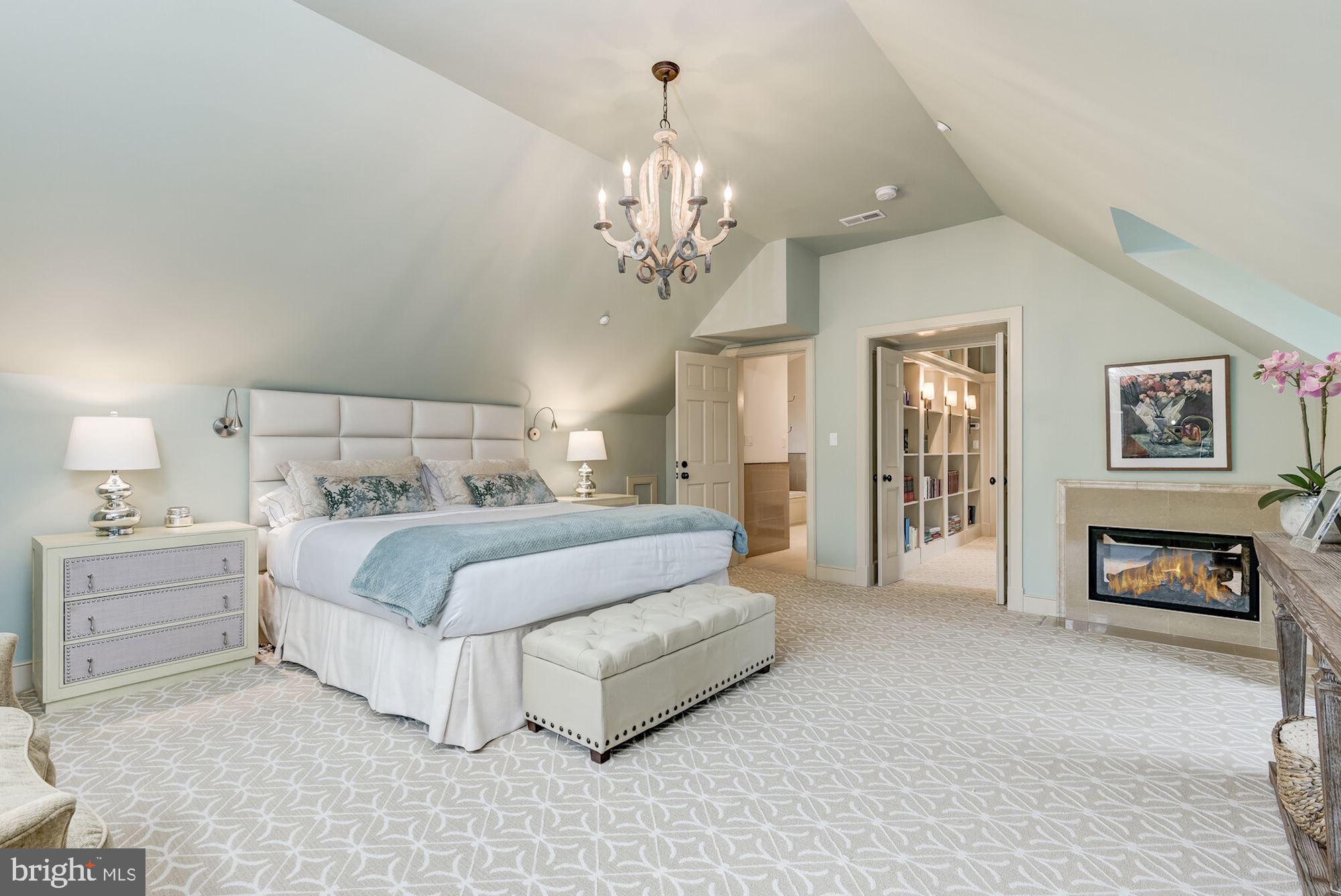 5800 Highland Drive Chevy Chase, MD 20815 - Photo 24 of 51 Primary Bedroom