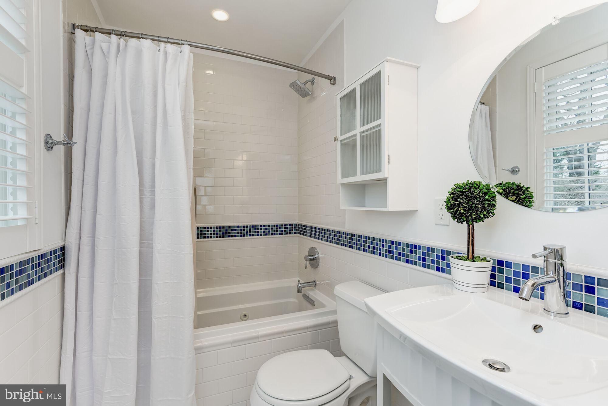 5800 Highland Drive Chevy Chase, MD 20815 - Photo 31 of 51 Bedroom #2 Ensuite Bathroom