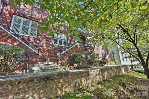 $442,000 | 100 North Laurel Avenue, Unit 115, Charlotte, NC 28207