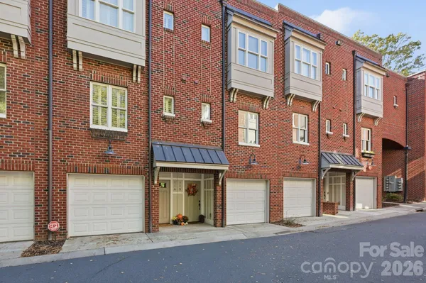 $442,000 | 100 North Laurel Avenue, Unit 115, Charlotte, NC 28207