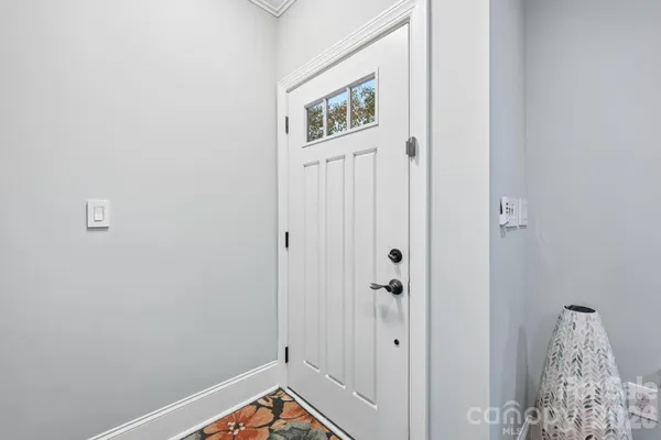 $442,000 | 100 North Laurel Avenue, Unit 115, Charlotte, NC 28207