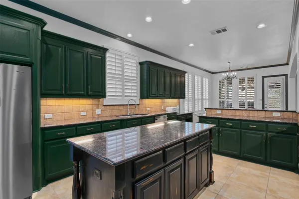 $889,900 | 9114 Parson Drive, Lantana, TX 76226