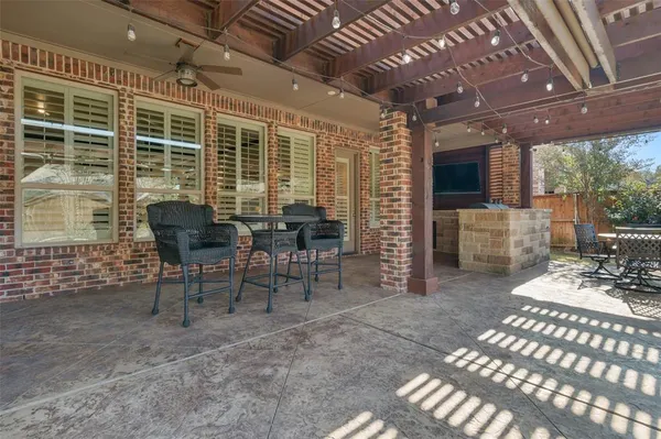 $889,900 | 9114 Parson Drive, Lantana, TX 76226