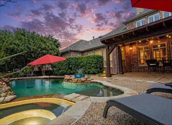 $889,900 | 9114 Parson Drive, Lantana, TX 76226