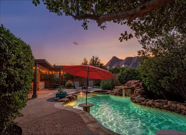 $889,900 | 9114 Parson Drive, Lantana, TX 76226