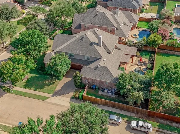 $889,900 | 9114 Parson Drive, Lantana, TX 76226