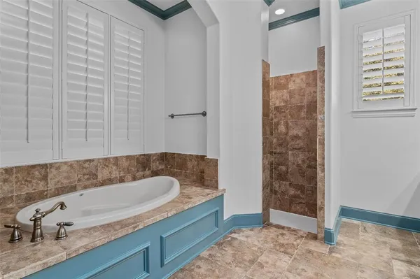 $889,900 | 9114 Parson Drive, Lantana, TX 76226