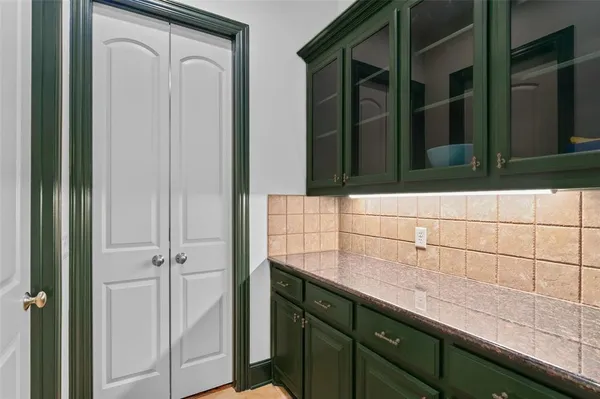 $889,900 | 9114 Parson Drive, Lantana, TX 76226