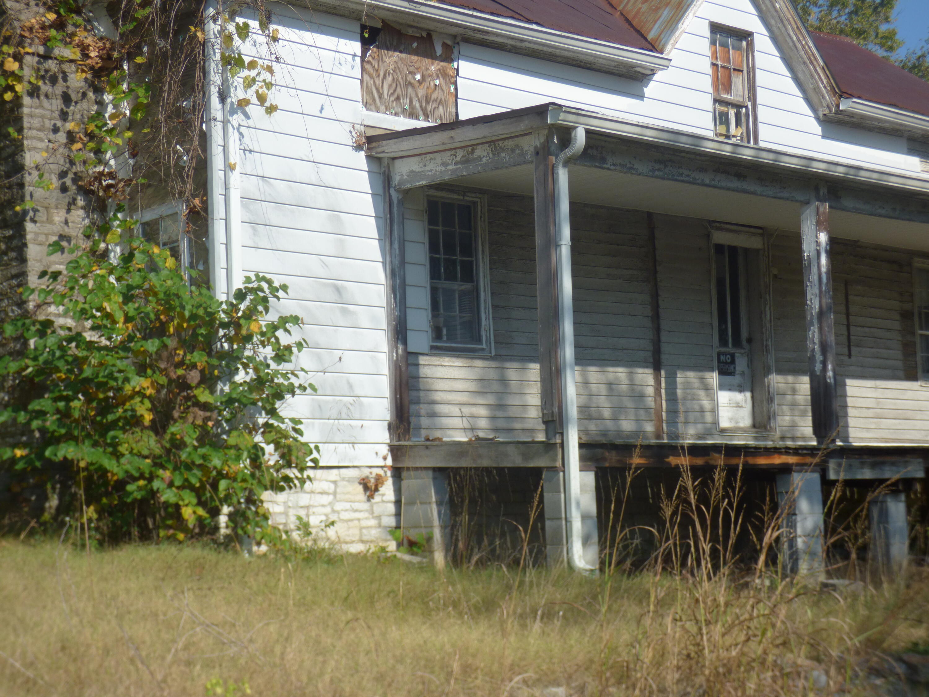920 Delaney Ferry Road Versailles, KY 40383 - Photo 1 of 8 P1000853