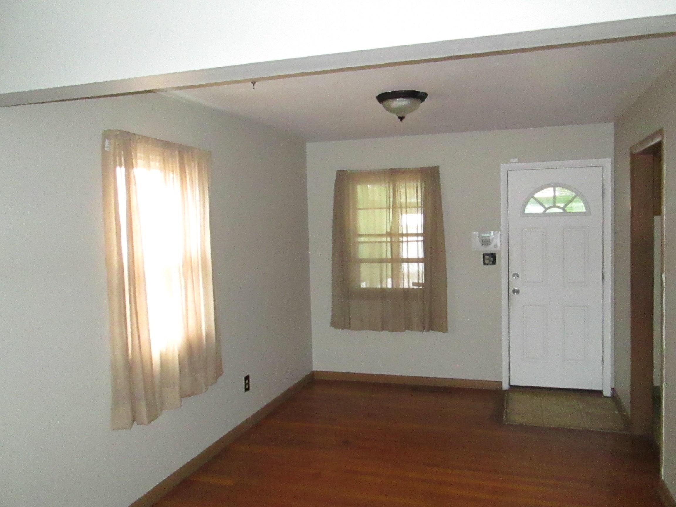 3067 Scottwood Road Columbus, OH 43227 - Photo 4 of 16