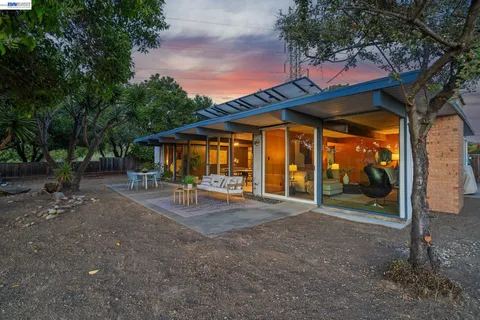 $1,595,000 | 5314 Crown Court, Castro Valley, CA 94552