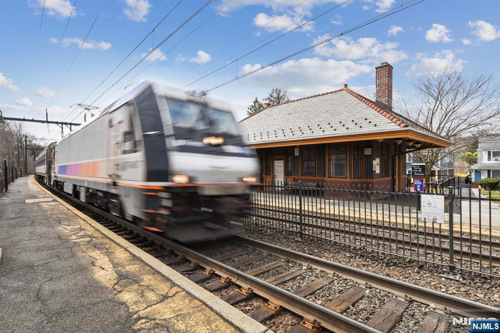 398 Grove Street Montclair, NJ 07043 - Photo 46 of 48