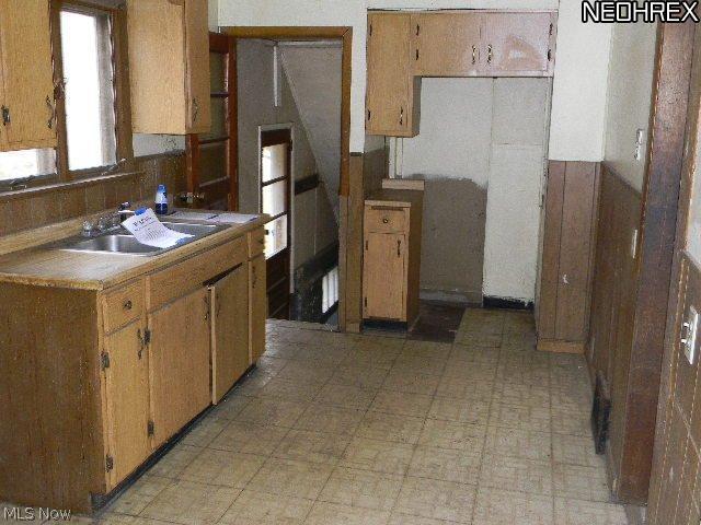 2349 North Ridge Road Lorain, OH 44055 - Photo 7 of 15