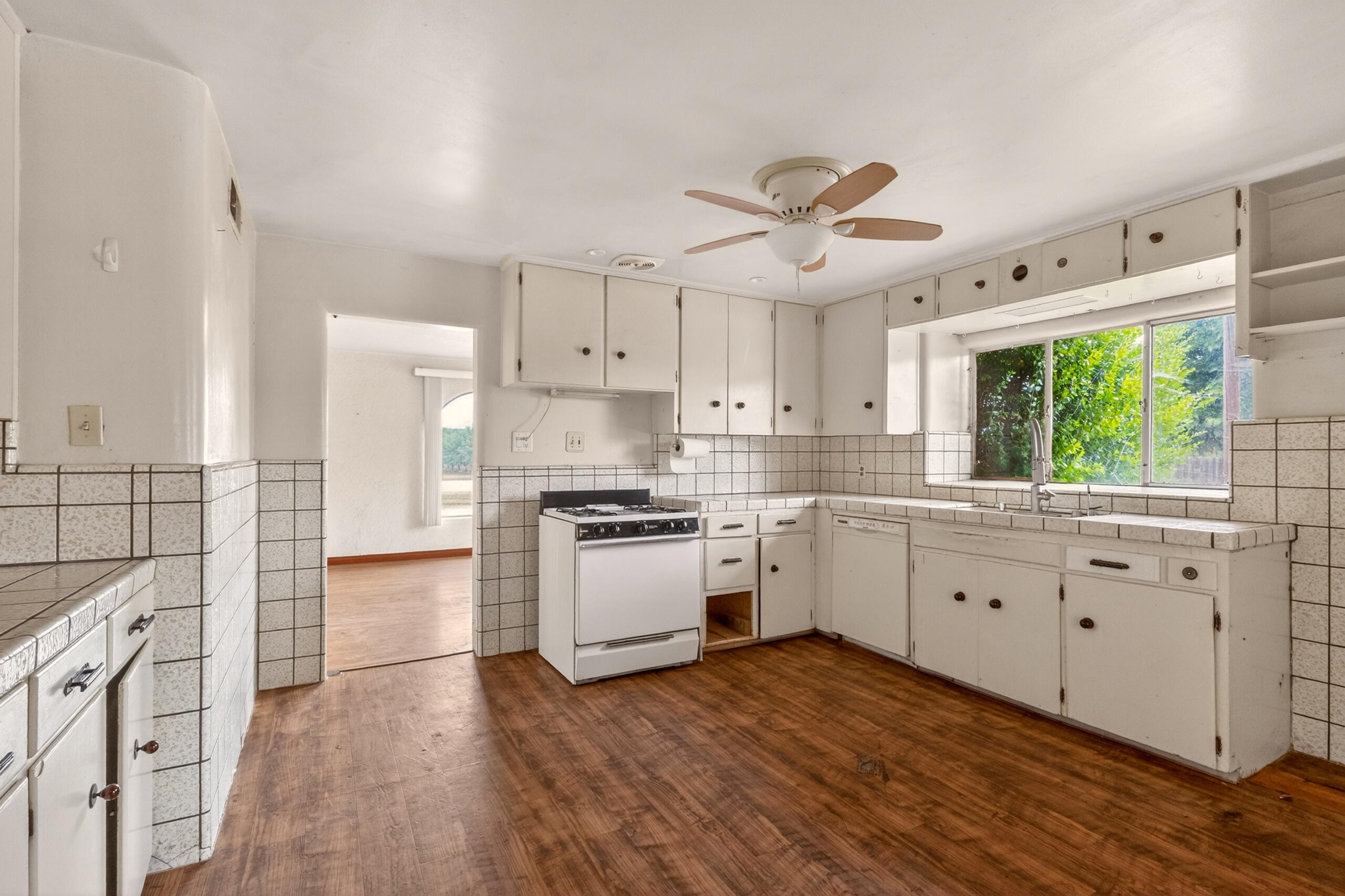 17809 Ave 280 Exeter, CA 93221 - Photo 5 of 21 IMG_3377-HDR