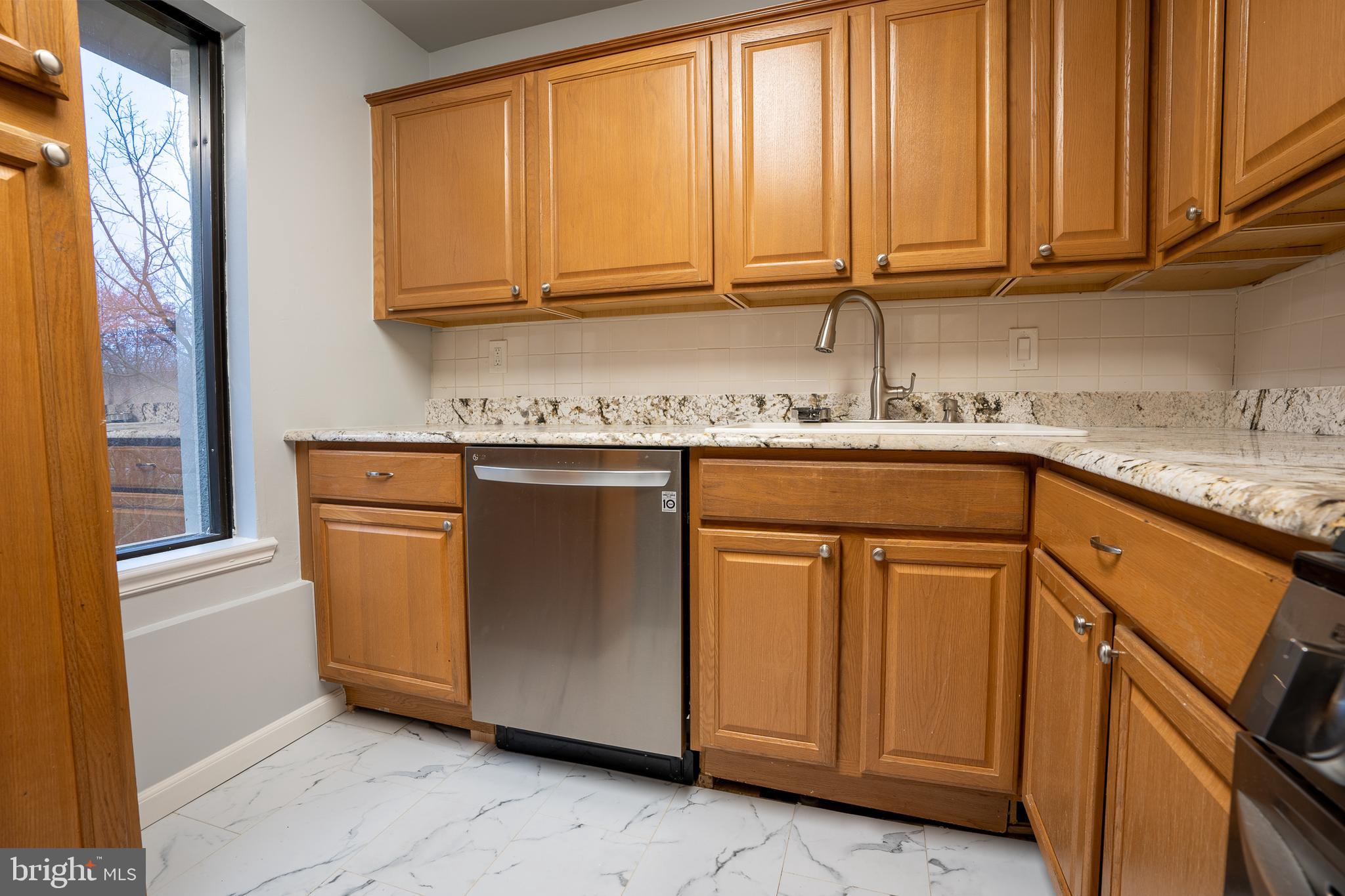 5870 Thunder Hill Road, Unit C3 Columbia, MD 21045 - Photo 18 of 20 KITCHEN