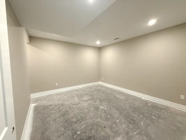 $1,225,000 | 19889 Jared Drive, Bloomington, IL 61705