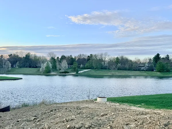 $1,225,000 | 19889 Jared Drive, Bloomington, IL 61705