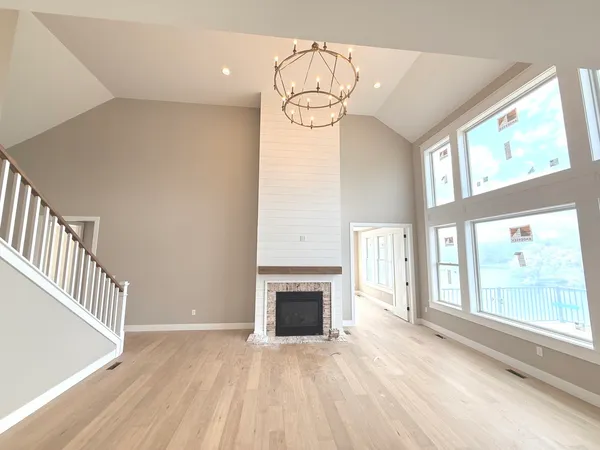 $1,225,000 | 19889 Jared Drive, Bloomington, IL 61705