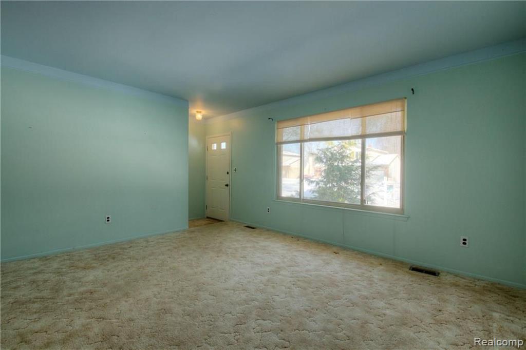 624 Merrimac Road Canton, MI 48188 - Photo 3 of 25