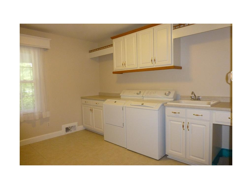 1555 Hanford Road Graham, NC 27253 - Photo 18 of 24 Gallery Image 18