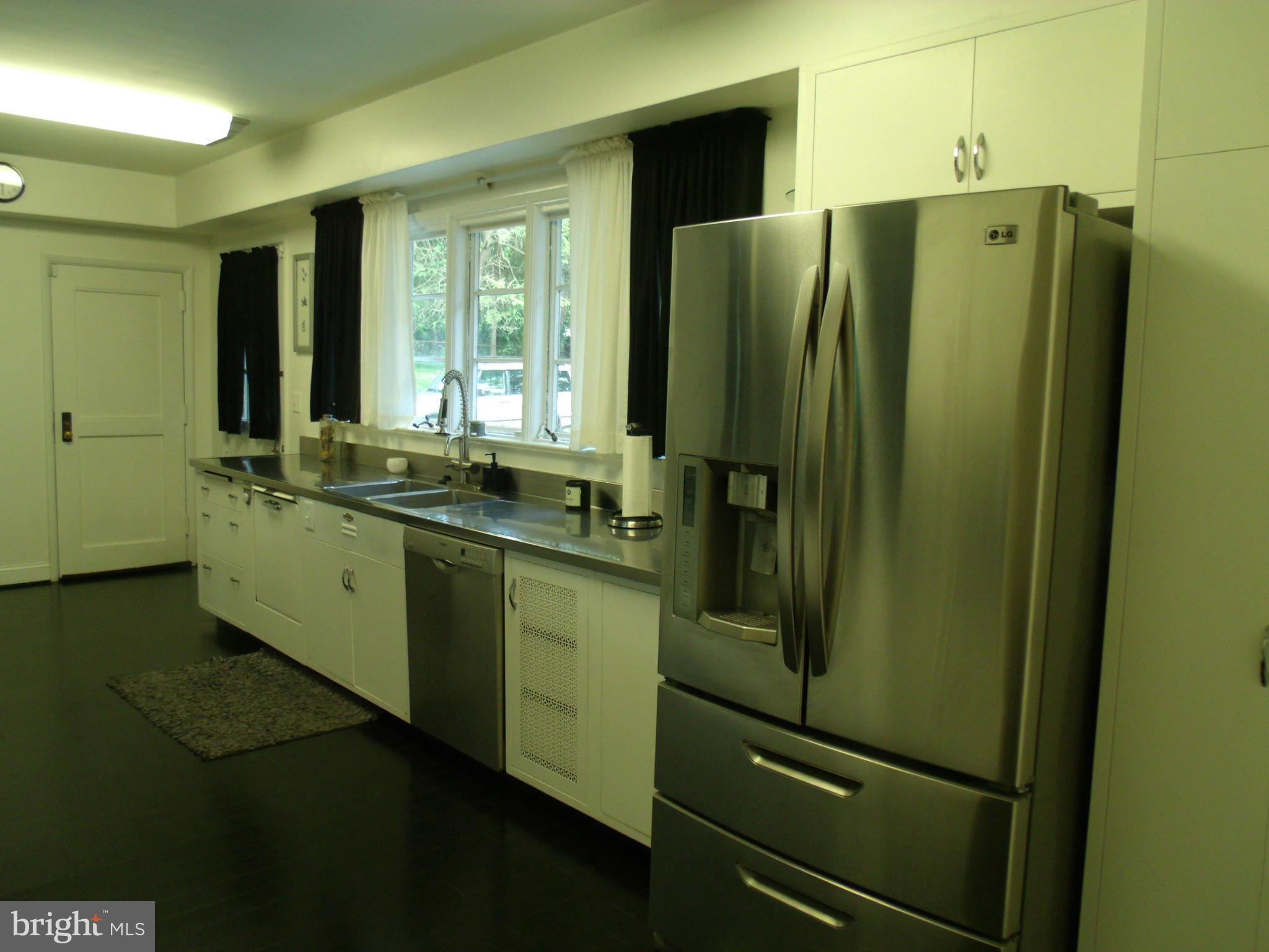 4007 Old Court Road Baltimore, MD 21208 - Photo 13 of 30 Kitchen