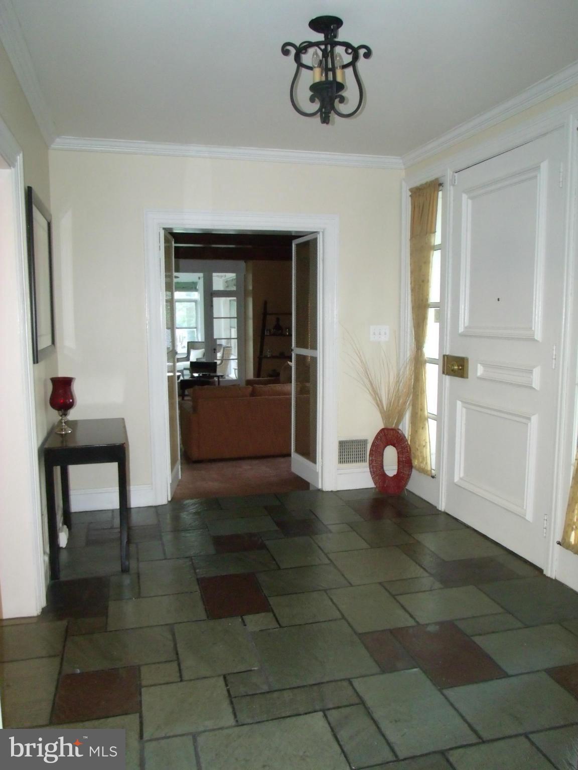 4007 Old Court Road Baltimore, MD 21208 - Photo 8 of 30 Interior (General)