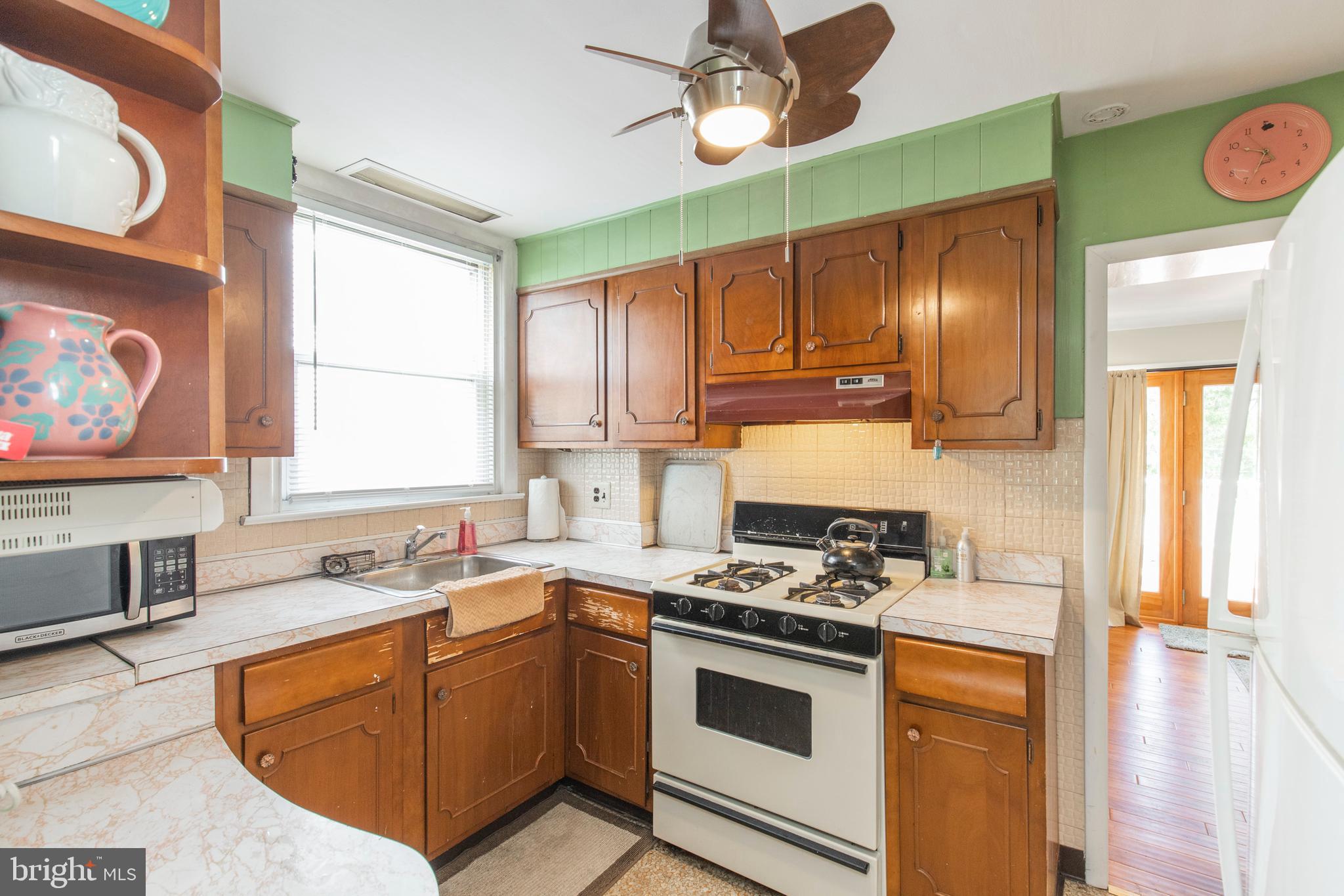 157 Upland Road Havertown, PA 19083 - Photo 25 of 38