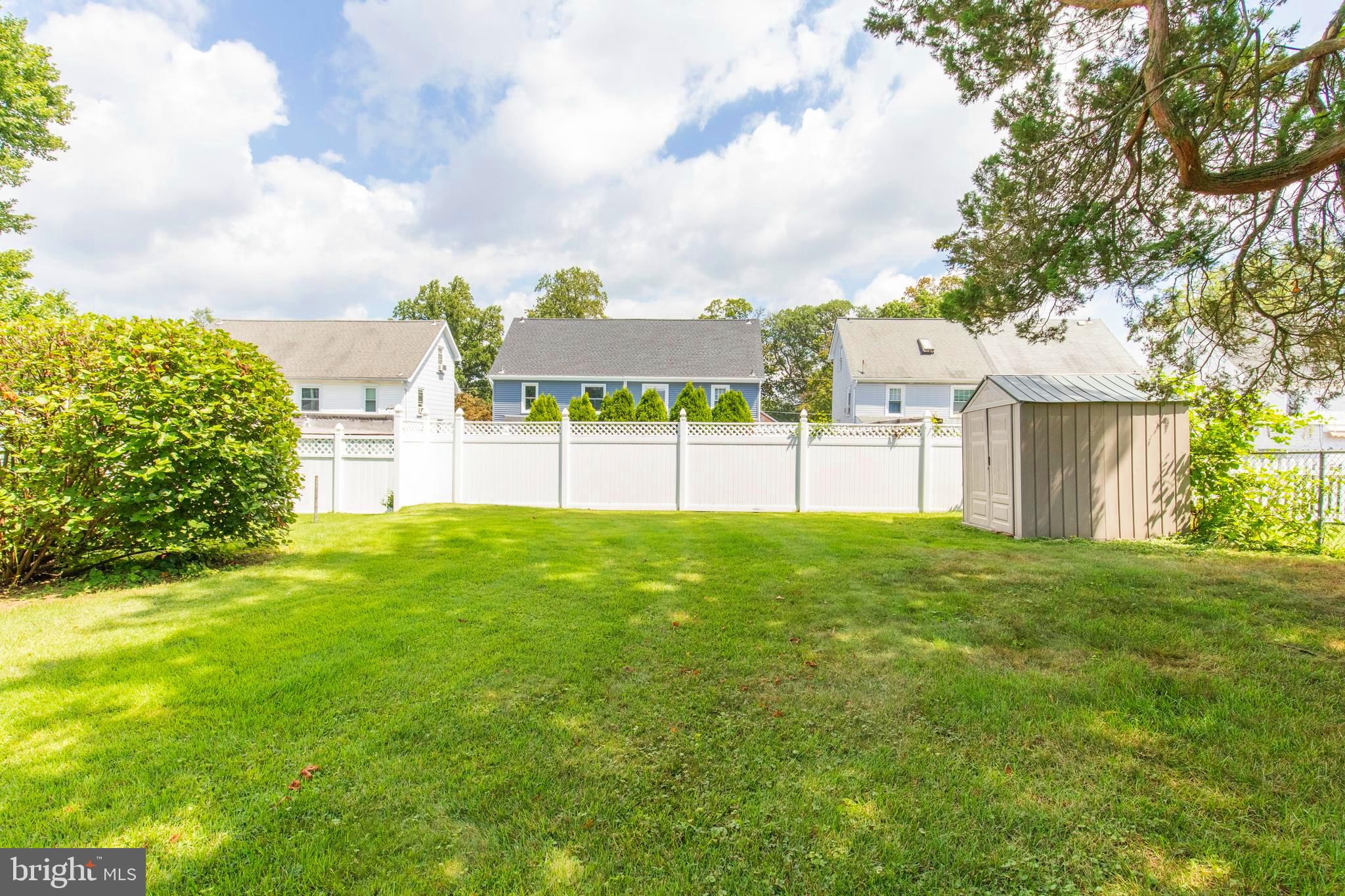 157 Upland Road Havertown, PA 19083 - Photo 6 of 38