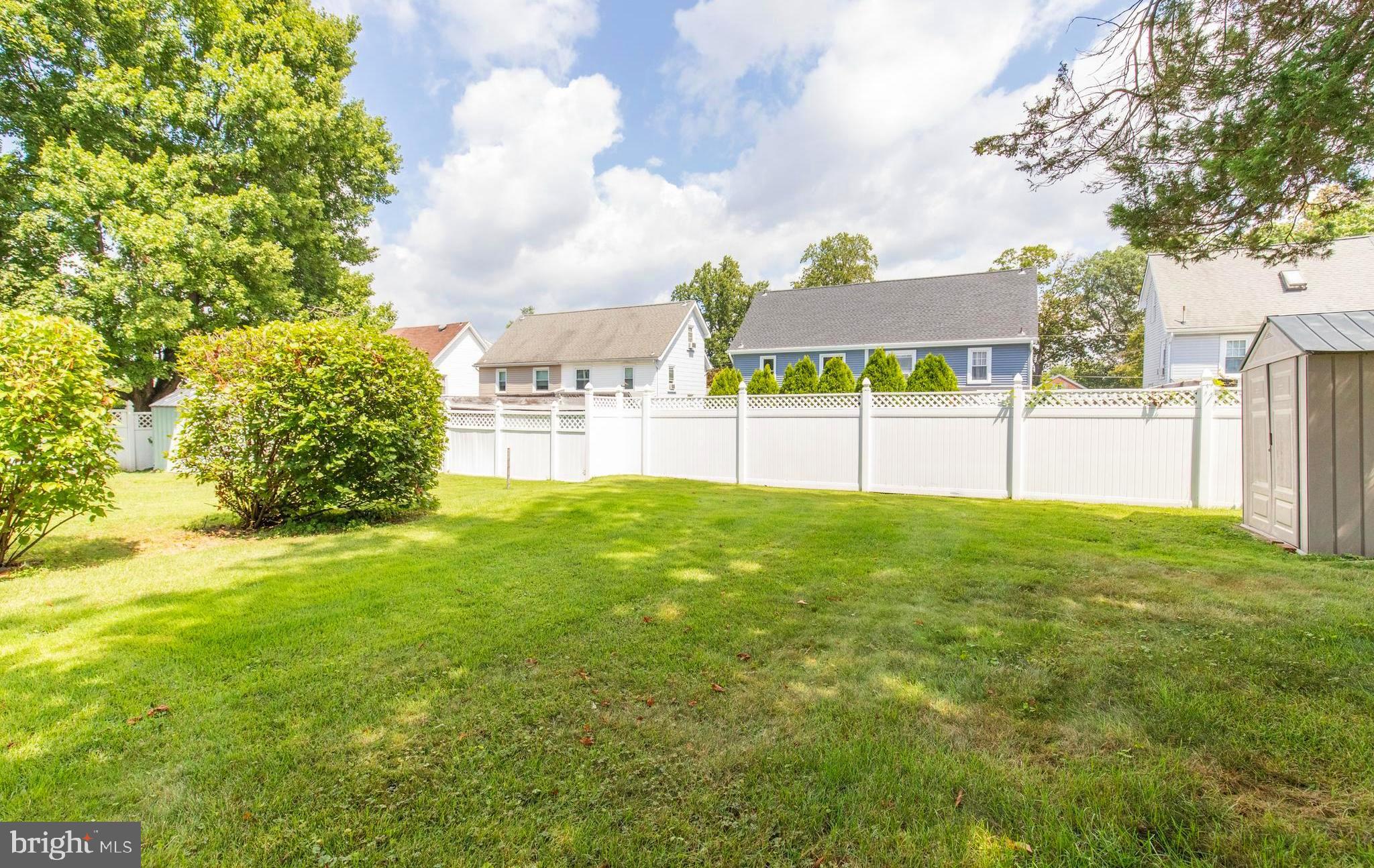 157 Upland Road Havertown, PA 19083 - Photo 7 of 38