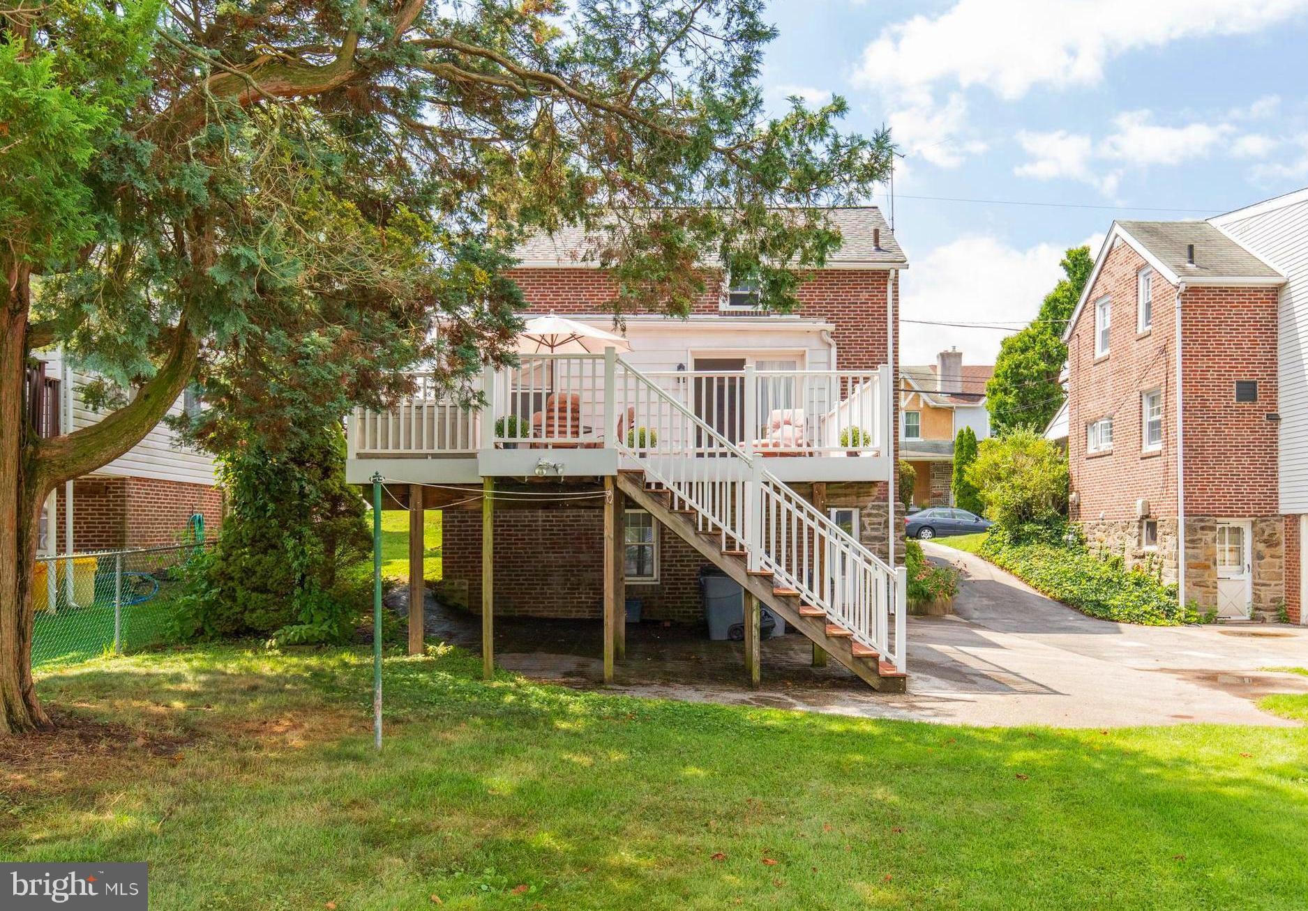 157 Upland Road Havertown, PA 19083 - Photo 8 of 38
