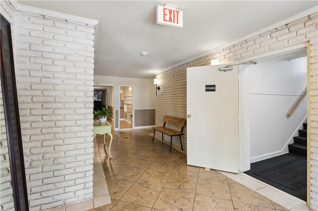 395 Pharr Road Northeast, Unit 308 Atlanta, GA 30305 - Photo 2 of 29