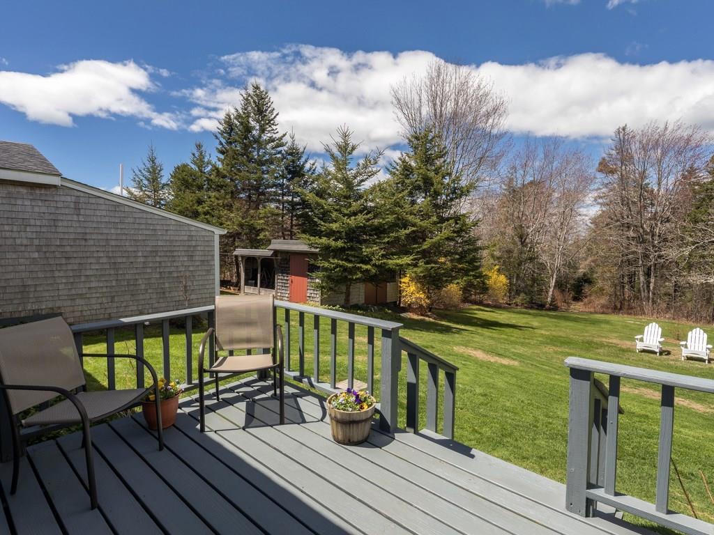 2733 Bristol Road New Harbor, ME 04554 - Photo 9 of 33 Deck