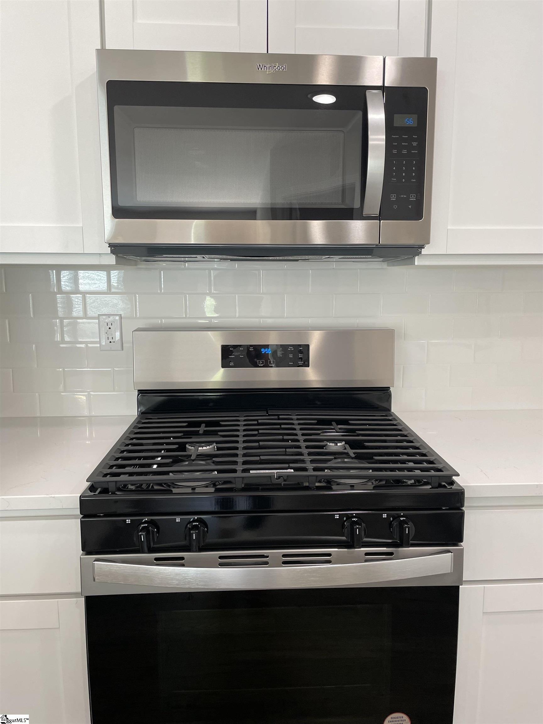 102 Mclauren Place Fountain Inn, SC 29644 - Photo 2 of 32