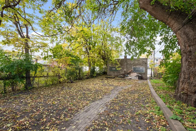 $225,000 | 6818 South Harper Avenue, Chicago, IL 60637