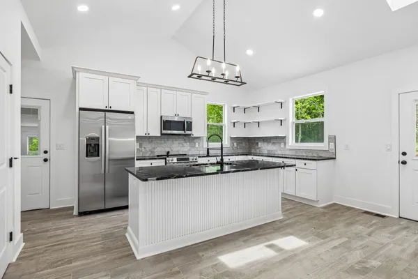 $650,000 | 1198 Rogues Fork Road, Bethpage, TN 37022