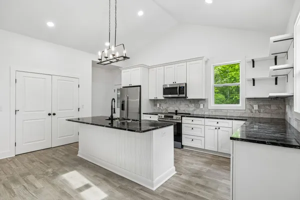 $650,000 | 1198 Rogues Fork Road, Bethpage, TN 37022