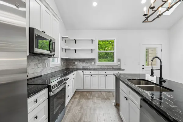 $650,000 | 1198 Rogues Fork Road, Bethpage, TN 37022