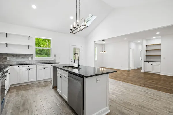 $650,000 | 1198 Rogues Fork Road, Bethpage, TN 37022
