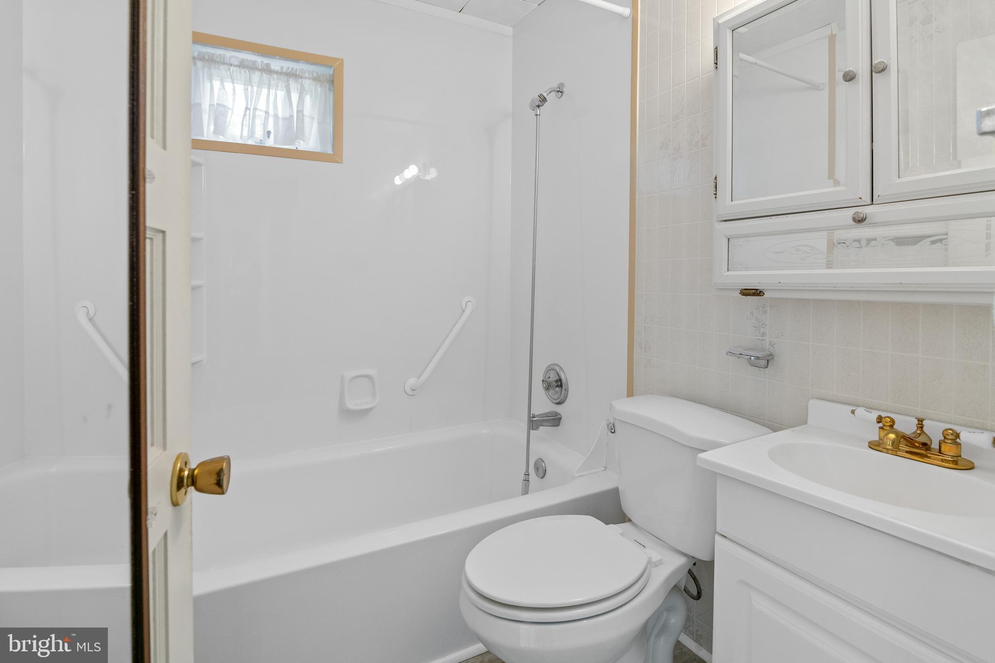 1421 3rd Road Baltimore, MD 21220 - Photo 18 of 30 Full Bath