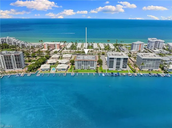 $8,000 | 2600 Gulf Shore Boulevard North, Unit 54, Naples, FL 34103