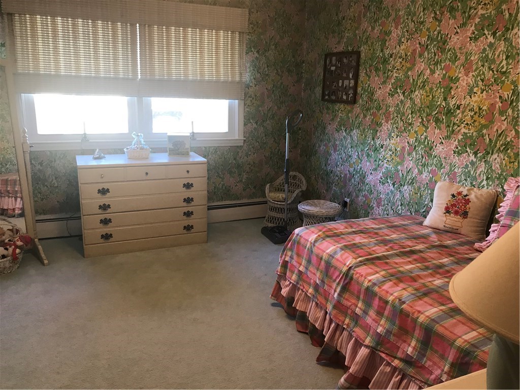 158 West Blue Ridge Road Cranston, RI 02920 - Photo 22 of 38 Gallery Image 22