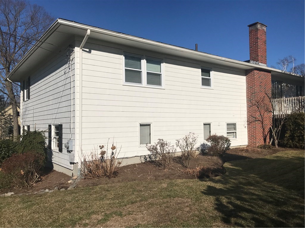 158 West Blue Ridge Road Cranston, RI 02920 - Photo 33 of 38 Gallery Image 33