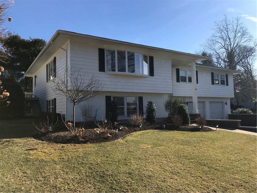 158 West Blue Ridge Road Cranston, RI 02920 - Photo 4 of 38 Gallery Image 4
