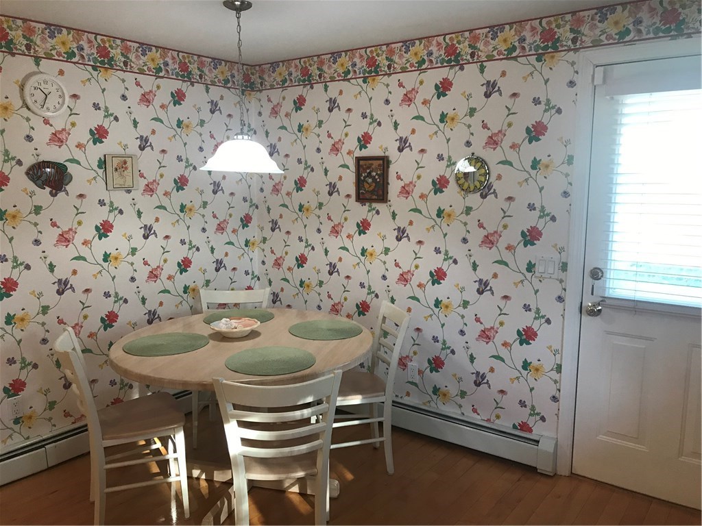158 West Blue Ridge Road Cranston, RI 02920 - Photo 9 of 38 Gallery Image 9