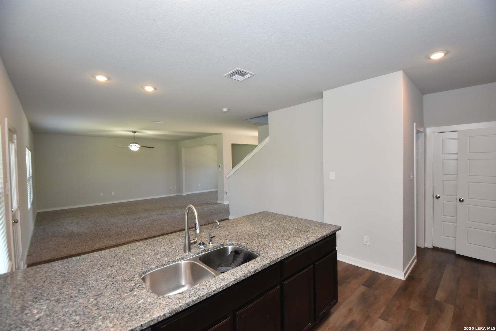 9111 Spigel Way Converse, TX 78109 - Photo 7 of 24